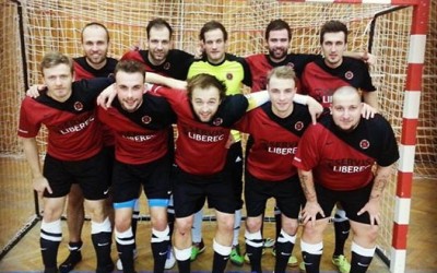 „A“mužstvo: MISTŘI DIVIZE „A“. Takto se mohou titulovat naši hráči po pátečním zápasu s SK Olympikem Mělník „B“ !!!