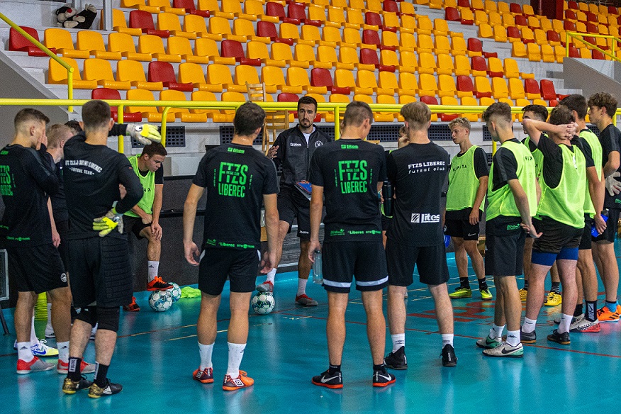„Junioři“ – Po roční pauze zahájily přípravu také mládežnické ročníky U19 a U17 !!!